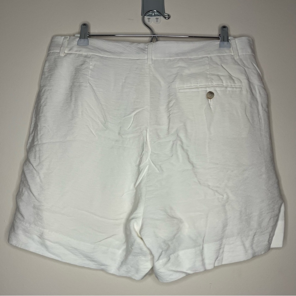 BANANA REPUBLIC High Waisted Minimalist Pleated Dressy Ivory Summer Shorts - Picture 6 of 10